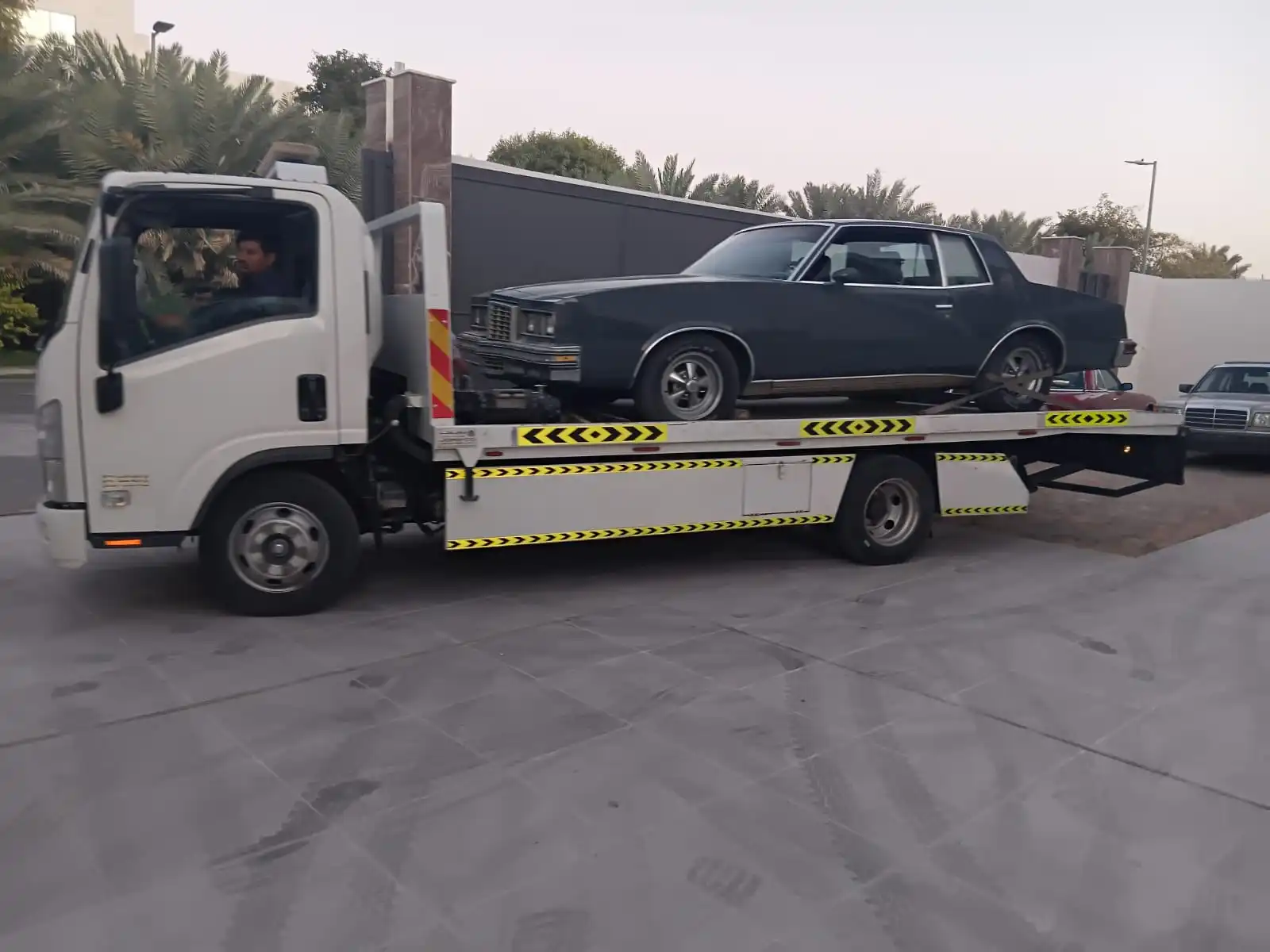 best car towing services in dubai | dubai recovery car